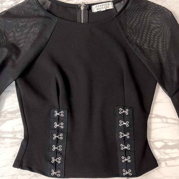 Beautiful black blouse 😍 - Picture 2 of 4